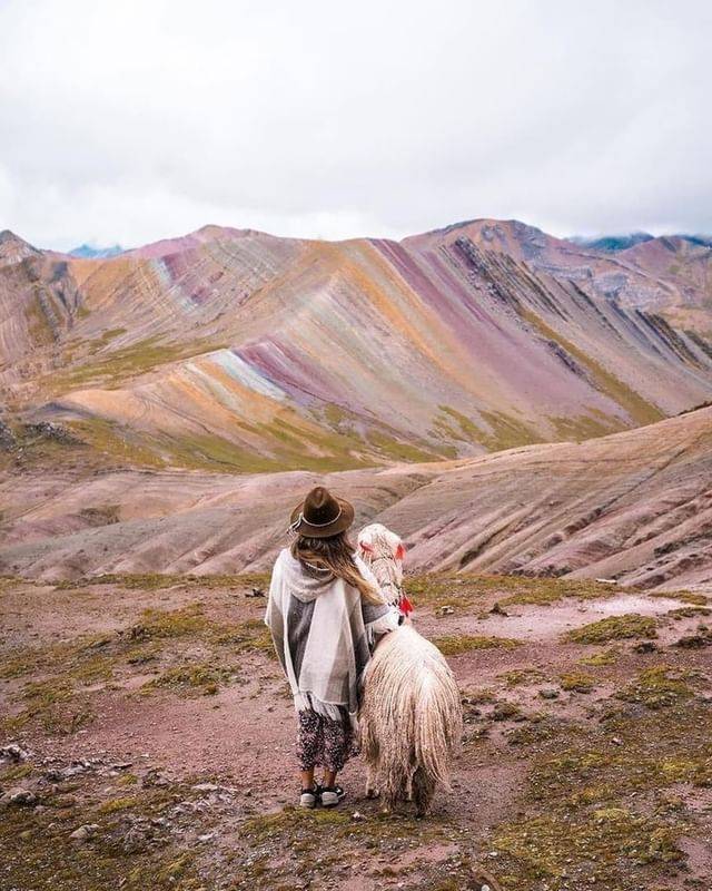 Tour a la Montaña de Palccoyo