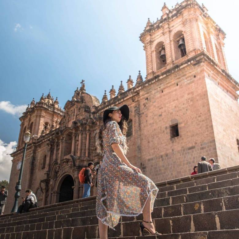 CIty tour en Cusco, San Pedro, Qoricancha, Catedral, Saqsayhuamán y Qenqo medio día